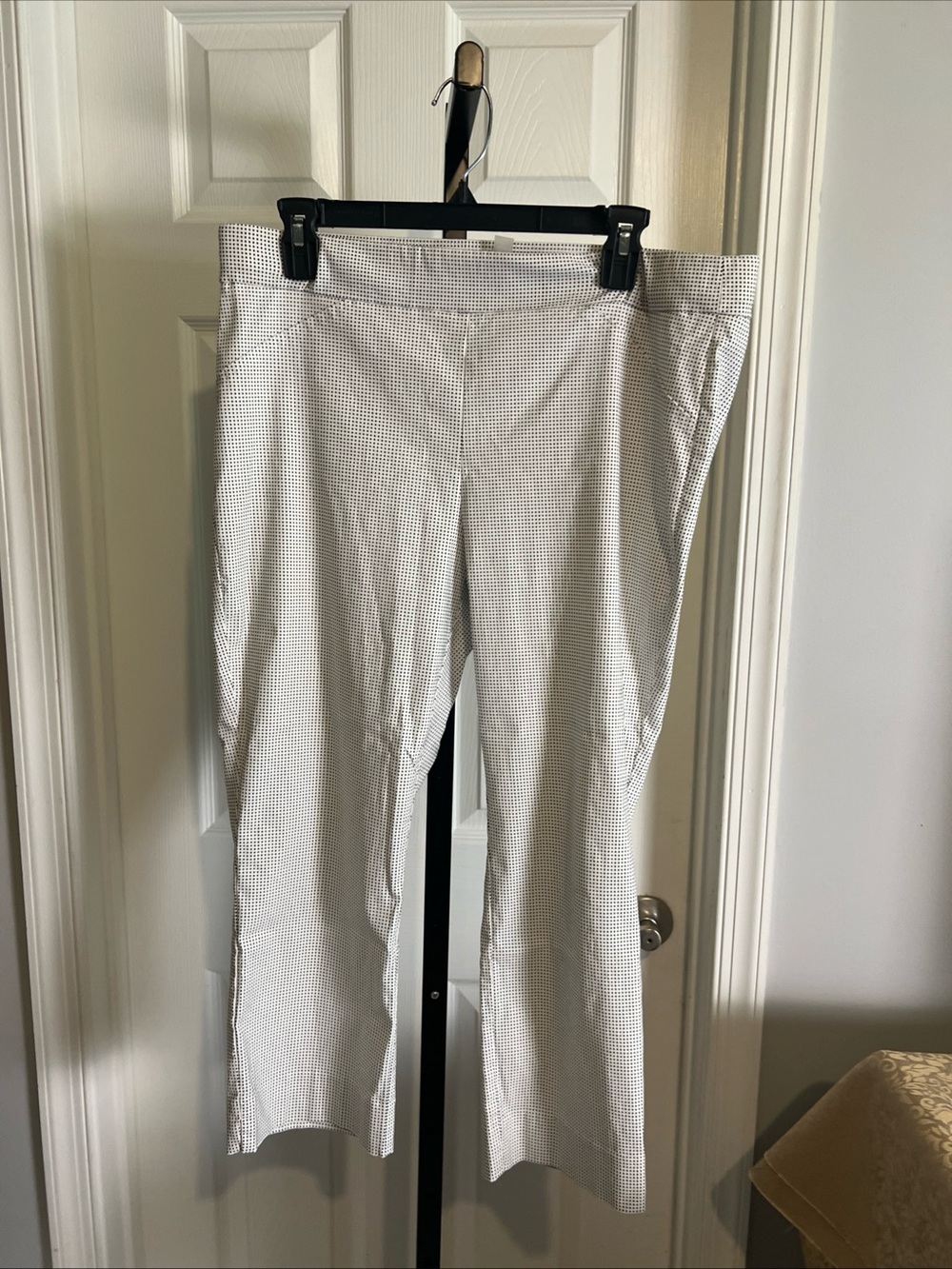 Woman’s Anne Klein Slacks Size Large White Black Polka Dots Casual Comfy